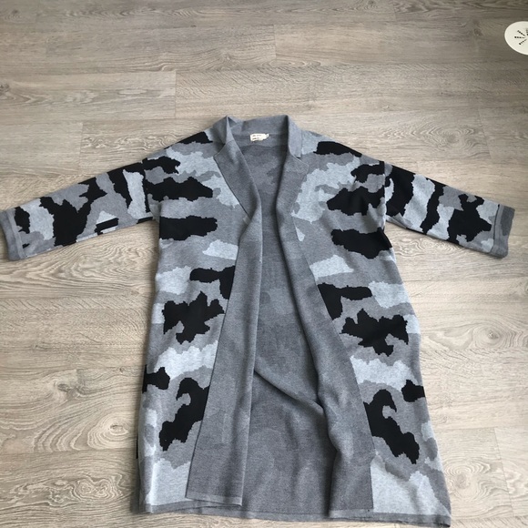 NWOT Molly Bracken Long Knitted Camo Cardigan - Picture 8 of 11